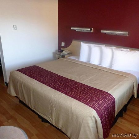 Red Roof Inn Cincinnati East - Beechmont Cherry Grove Ngoại thất bức ảnh