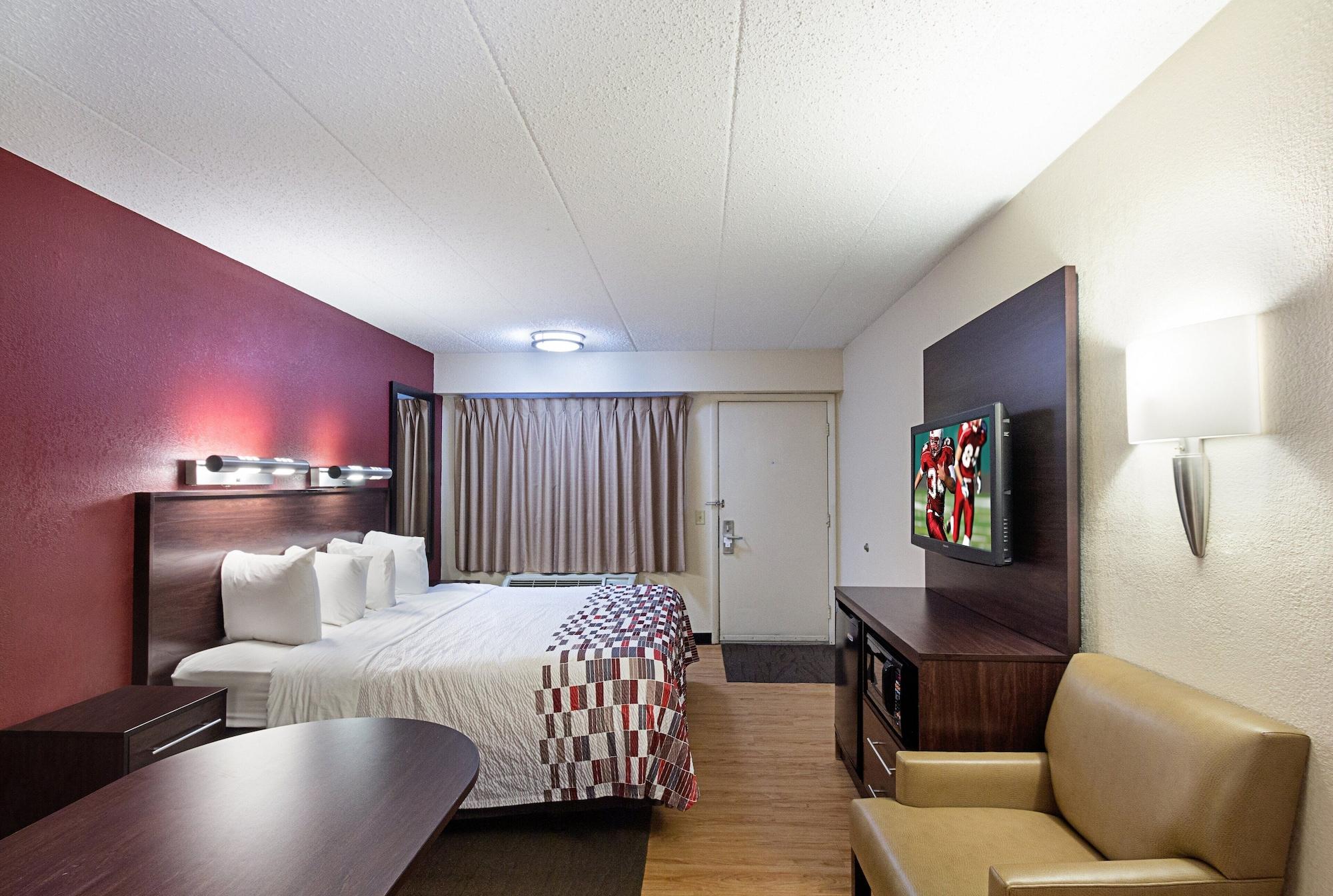 Red Roof Inn Cincinnati East - Beechmont Cherry Grove Ngoại thất bức ảnh
